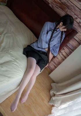 日韩精品最新在线r人人网_超清手机在线观看