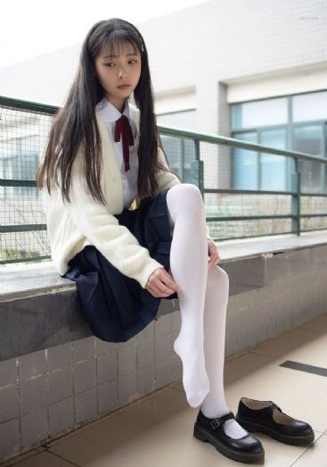 欧美长发自拍美女_4K免费电视剧