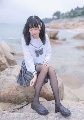 欧美女生穿衣搭配_大片在线观看