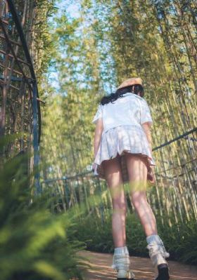 国产公共浴室偷拍高挑靓女_1080P免费观看超清